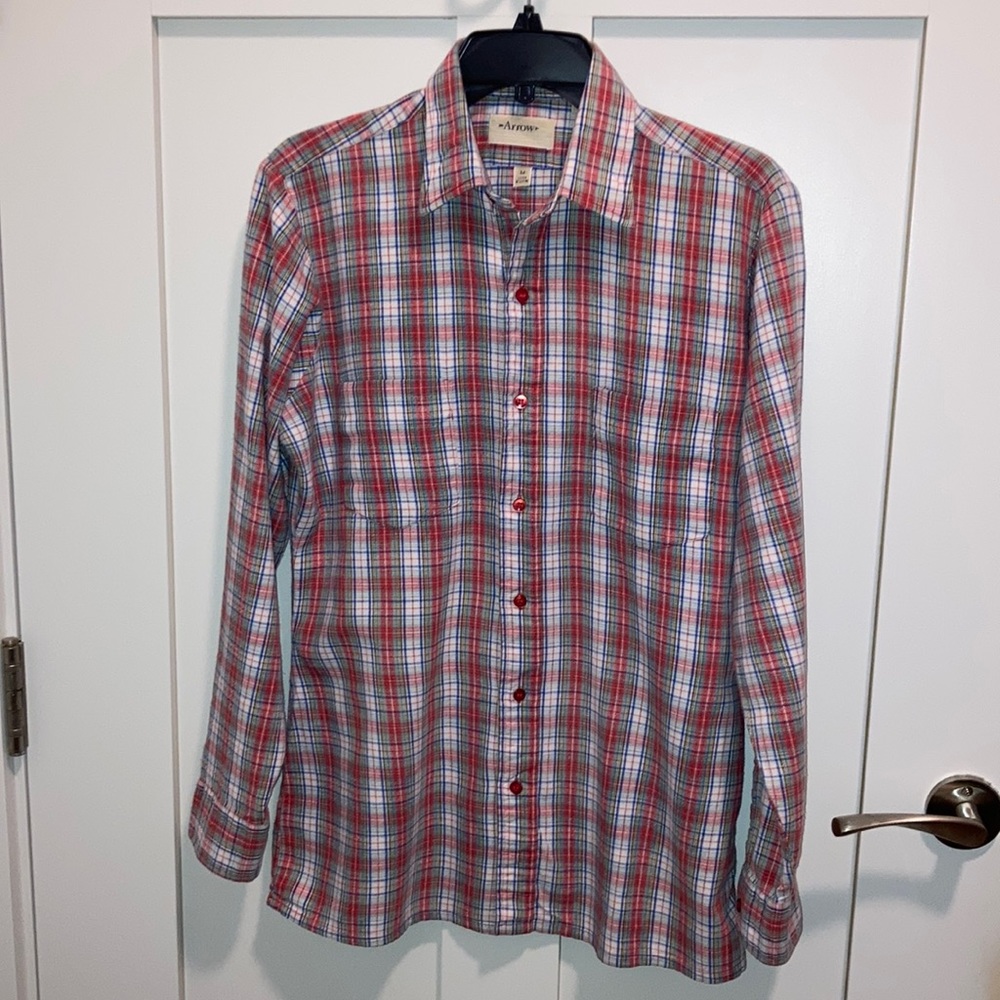 Mens Arrow button down shirt.